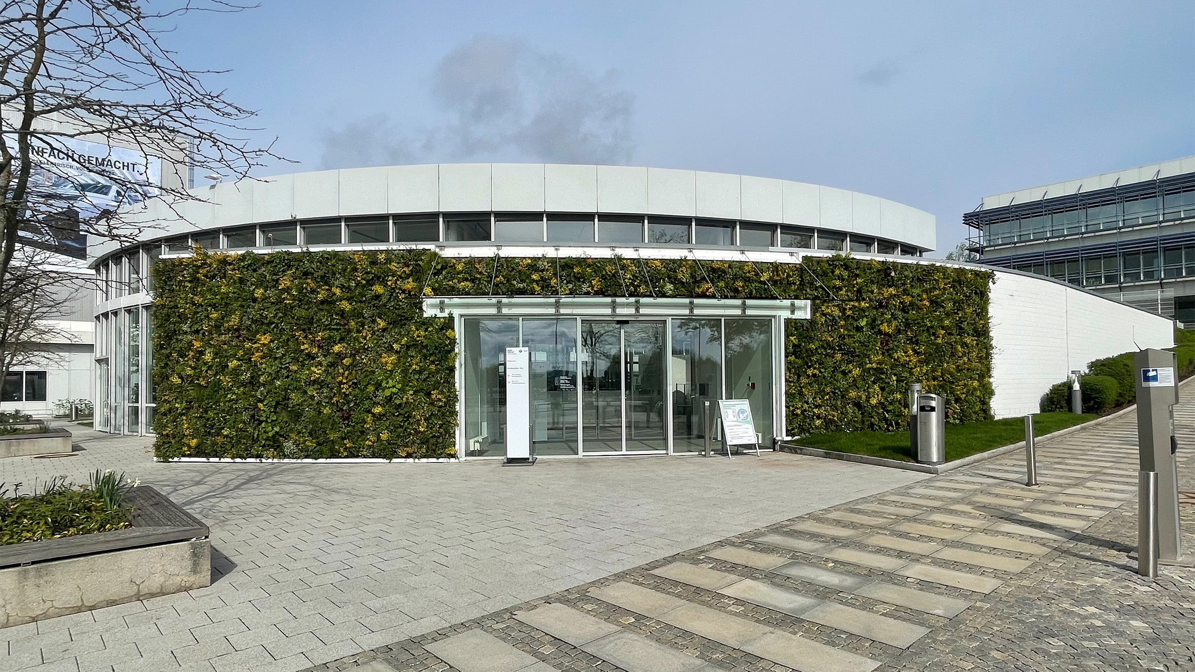 Sempergreen living wall Dingolfing BMW front