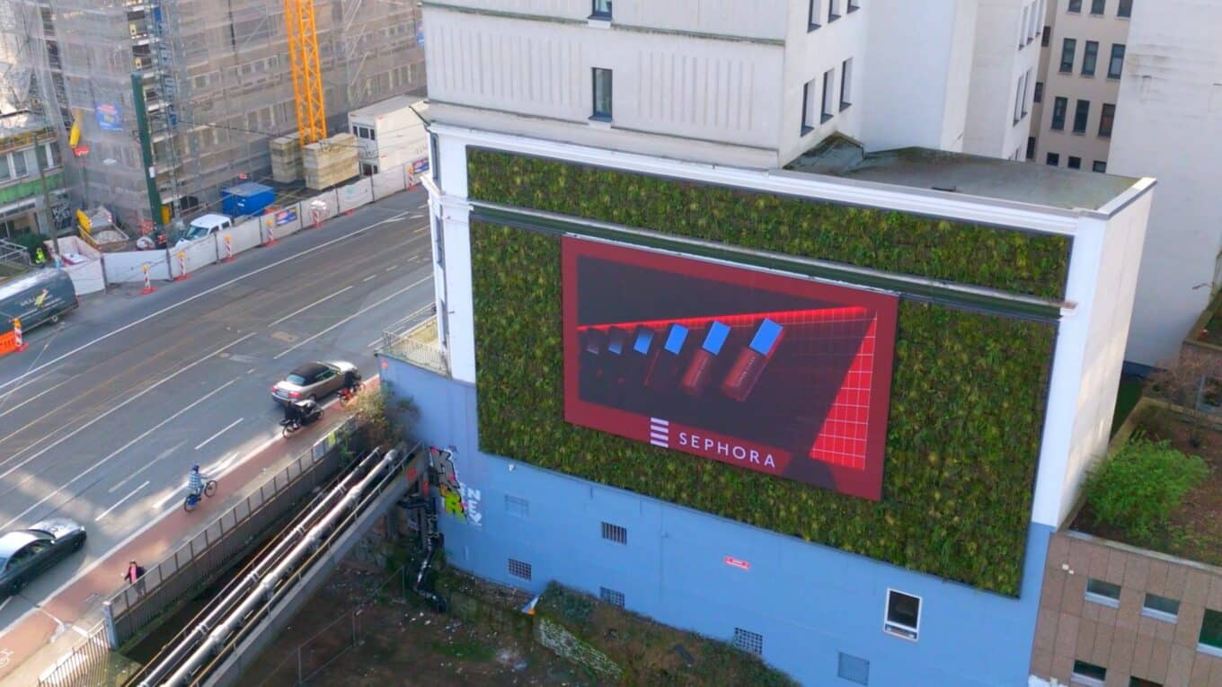SemperGreenwall the green digital dusseldorf germany